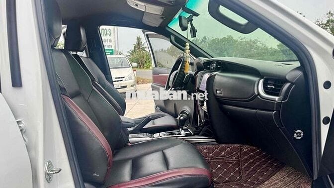 Toyota Fortuner Legender đk 2022, sx 2021 2.4 AT