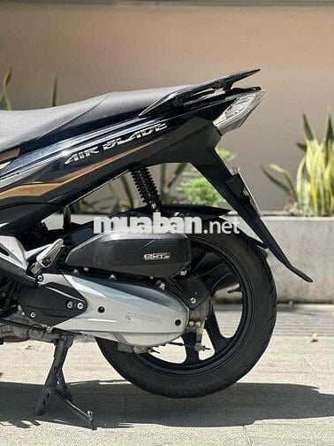 Honda Air Blade 125 2015 Đen, Vàng đồng 25000 km
