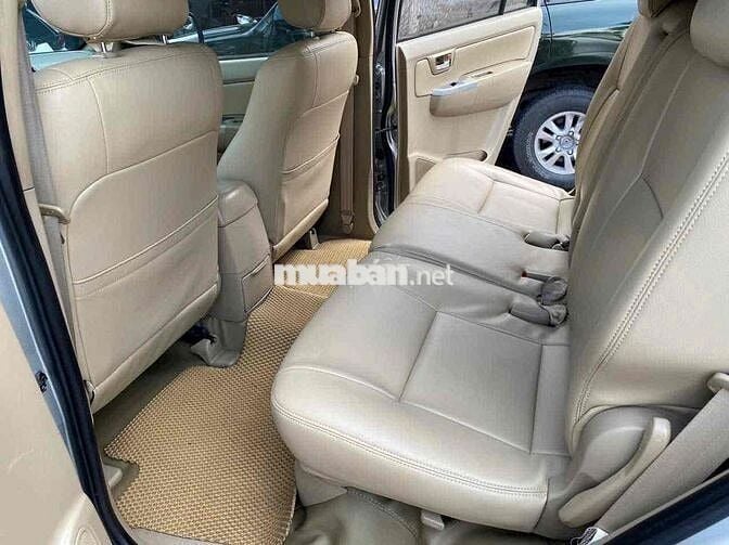 Toyota Fortuner 2011  Maý Dầu màu Bạc 17 vạn