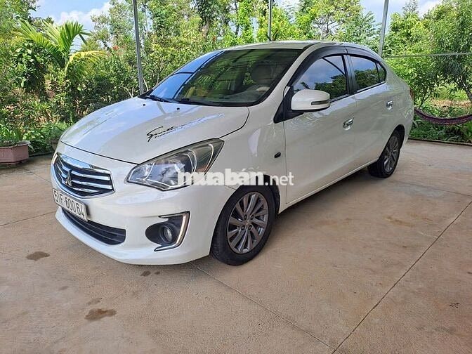 Mitsubishi Attrage Trắng Thái Lan