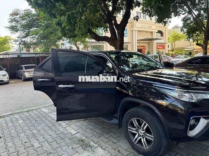 Toyota Fortuner 2018 Tự động Đen 140000 km