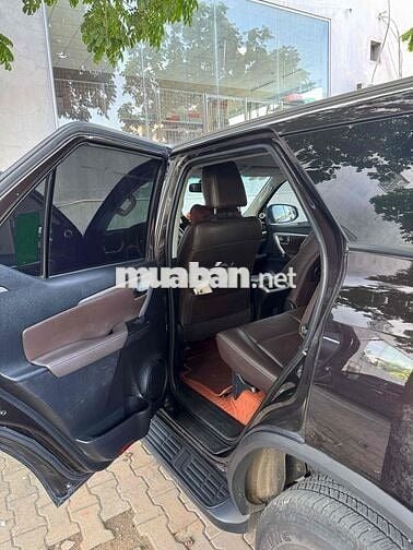Toyota Fortuner 2018 Tự động Đen 140000 km