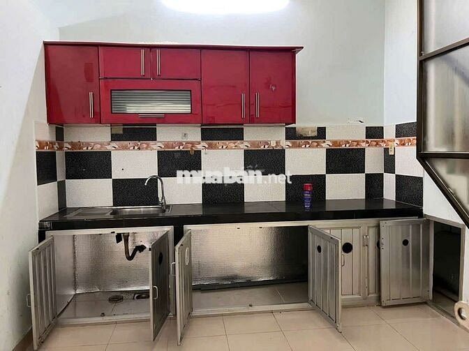 Nhà  Mới Sơn Sửa Hẻm Xe Tải Tiện Ở Và Kinh Doanh