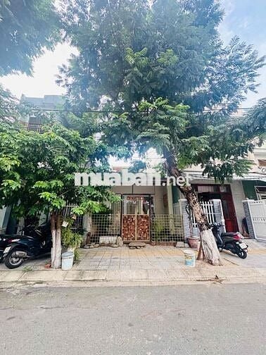 Bán đất MT Tân Thái 4 tặng nhà cấp 4, 75m2 sát biển