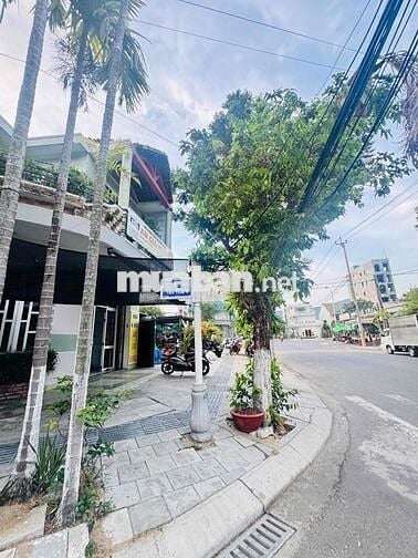 Bán đất MT Tân Thái 4 tặng nhà cấp 4, 75m2 sát biển