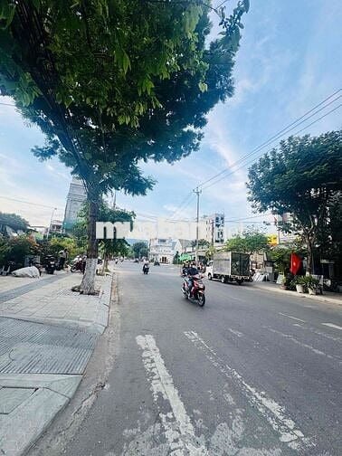 Bán đất MT Tân Thái 4 tặng nhà cấp 4, 75m2 sát biển