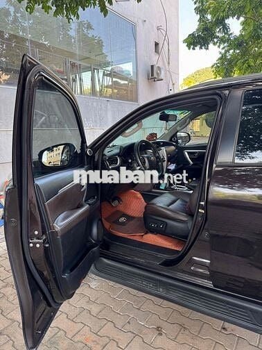 Toyota Fortuner 2018 Tự động Đen 140000 km