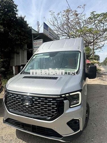Ford Transit Premium 2024