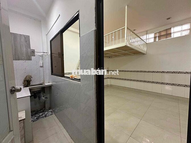 Sang gấp nhà chdv 5p 5wc có thể làm thêm 2p trên sận thượng