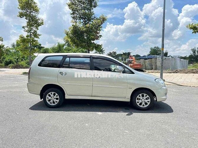 Toyota Innova G 2006 Vàng cát 7 chỗ