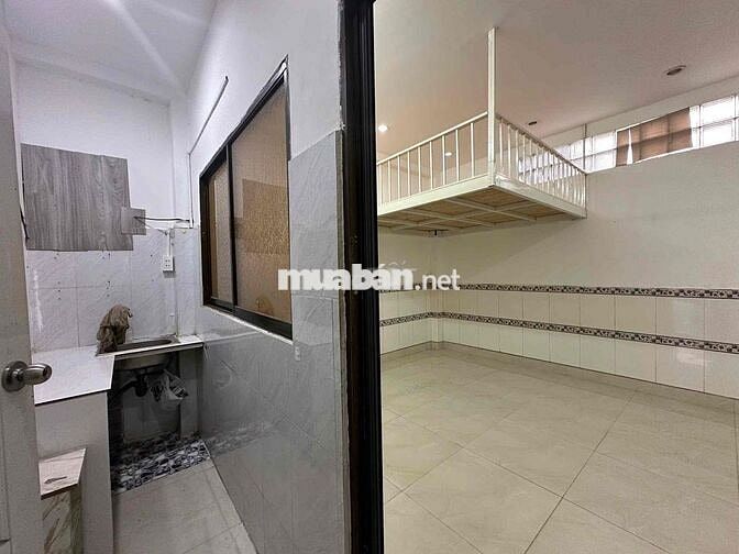 Sang gấp nhà chdv 5p 5wc có thể làm thêm 2p trên sận thượng