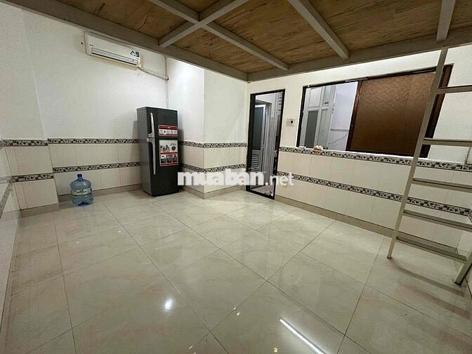 Sang gấp nhà chdv 5p 5wc có thể làm thêm 2p trên sận thượng