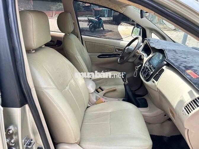 Toyota Innova G 2006 Vàng cát 7 chỗ