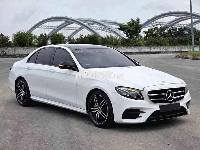 Mercedes-Benz E300 AMG 2019 Trắng 50.000 km