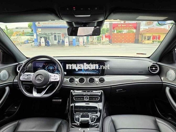 Mercedes-Benz E300 AMG 2019 Trắng 50.000 km