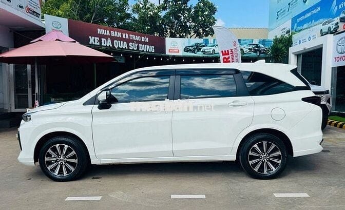 Toyota Avanza Premio 2025 Số sàn 7 chỗ Trắng