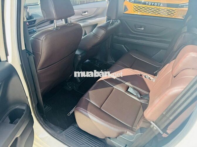 Toyota Avanza Premio 2025 Số sàn 7 chỗ Trắng