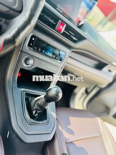 Toyota Avanza Premio 2025 Số sàn 7 chỗ Trắng