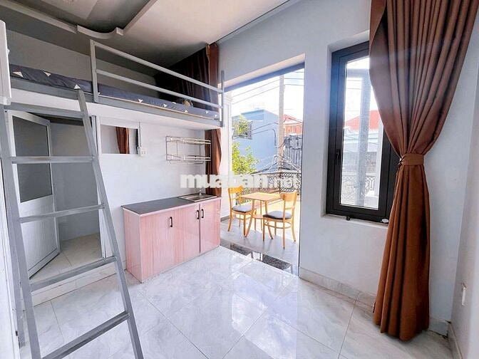 CĂN HỘ  – BAN CÔNG RỘNG THOÁNG MÁT. Có gác