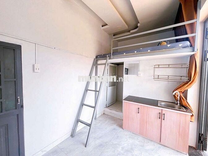 CĂN HỘ  – BAN CÔNG RỘNG THOÁNG MÁT. Có gác