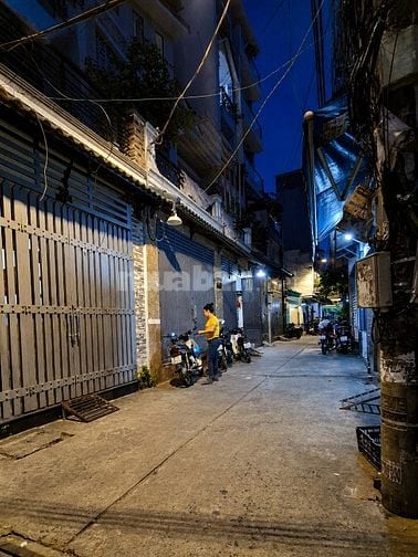 Bán nhà HXH sát Ni Sư Huỳnh Liên, Tân Bình, 5.35x16, 4 tầng, 10 tỷ nhẹ