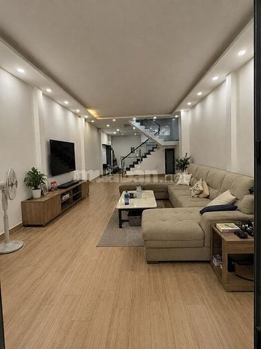 Bán nhà HXH sát Ni Sư Huỳnh Liên, Tân Bình, 5.35x16, 4 tầng, 10 tỷ nhẹ
