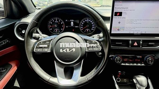 Kia K3 2.0 Premium 2022 48000 km Xám