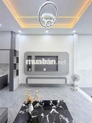 Bán nhà p. Tân Phong kinh doanh. Gần chợ Phúc Hải