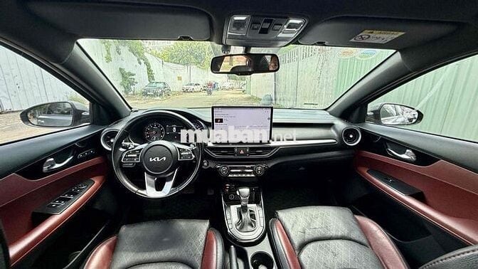 Kia K3 2.0 Premium 2022 48000 km Xám