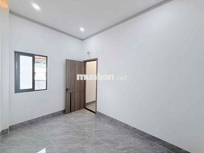 Bán nhà p. Tân Phong kinh doanh. Gần chợ Phúc Hải