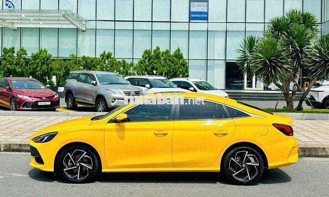 MG5 Luxury Vàng