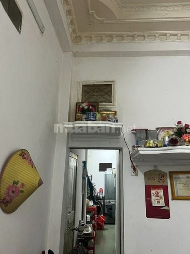 nhà mặt tiền, 1 tệt 1 gác 4 phòng ngủ, 5 tỷ 750 tr, Thủ Đức, đông dân