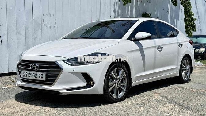 Hyundai Elantra 2.0 Sport 2018 67000 km Trắng