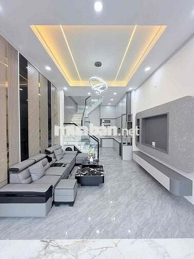 Bán nhà p. Tân Phong kinh doanh. Gần chợ Phúc Hải