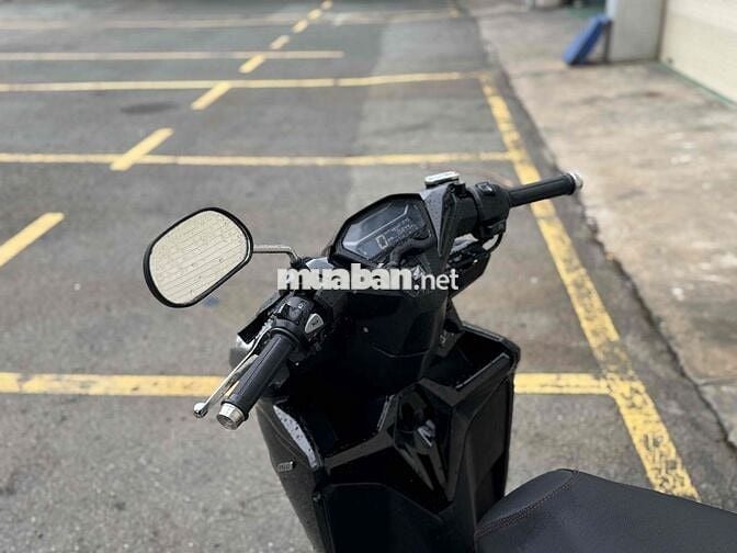 Em cần bán vario 125 vin 2022 đi 16.000 km