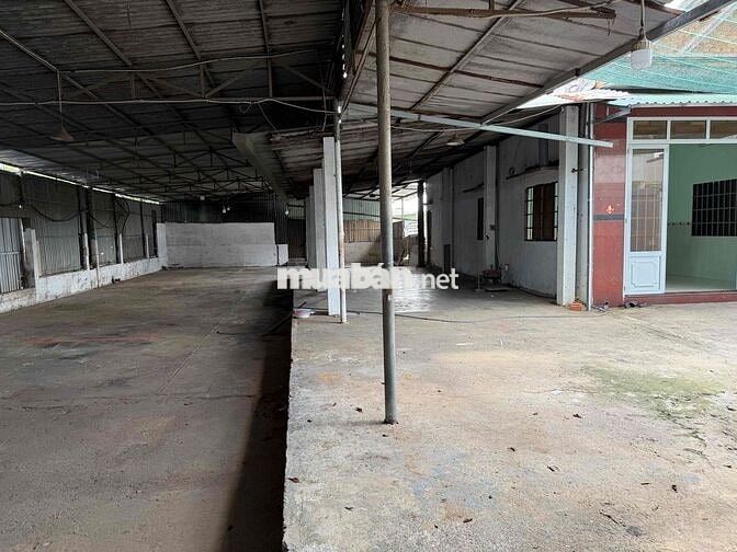 Cho thuê kho 12 x35-420 m ( co nhà cấp 4 )-2 phong sach sẽ-giá 16 tr
