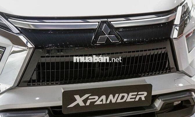 Mitsubishi Xpander 7 chỗ trắng