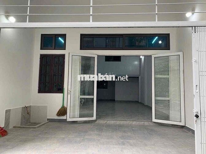 CHO THUÊ NHÀ CẤP 4 CÓ GÁC XÉP – GIANG BIÊN, SÁT CHỢ 7TRIỆU