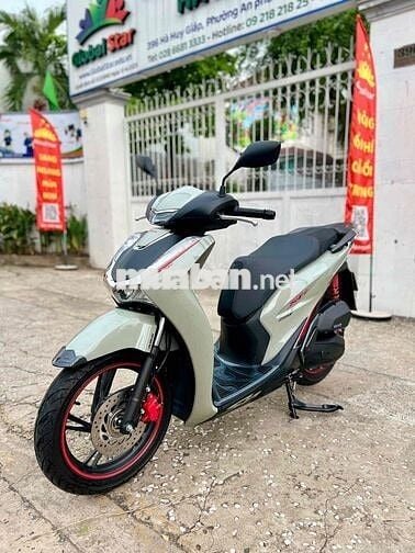 Honda SH 160 ABS 2025 4000 km Xám