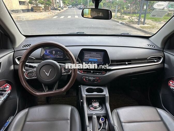 VF5 PLUS 25 - MUA PIN - FREE SẠC KGH