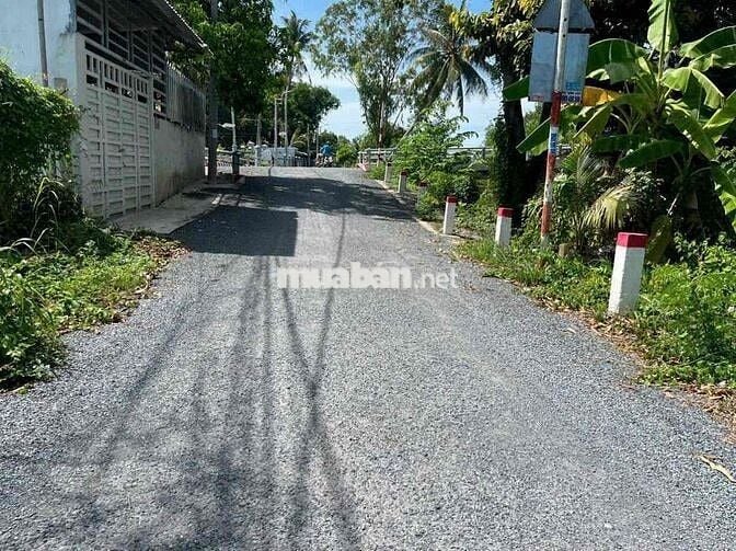 Nhà lộ nhựa full thổ cư cách HL18 chỉ 200m