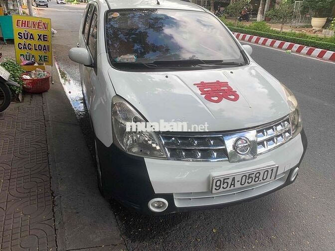 Nissan Livina 2011 Tự động Trắng nhập nhâtk