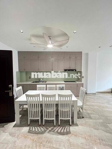 CHO THUÊ CĂN HỘ 140m2 2PN 1PK 3WC SÁT BÌNH THẠNH Ở VẠN PHÚC CITY