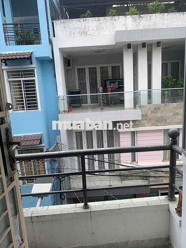 NHÀ NGUYÊN CĂN THÀNH THÁI – TRUNG TÂM QUẬN 10 – 4PN RỘNG RÃI + 3PN