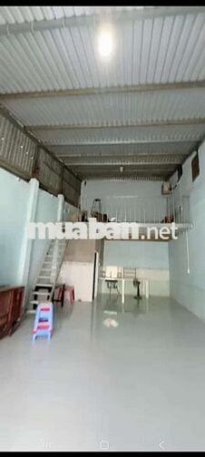 Cho thuê mặt bằng đường buôn bán nhỏ lẽ và ở gia đình, bà điểm hóc môn