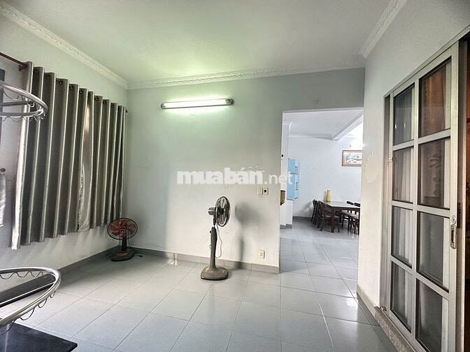 Cho thuê căn Hộ 3 phòng ngủ, 108m2 giá 4 triệu/tháng