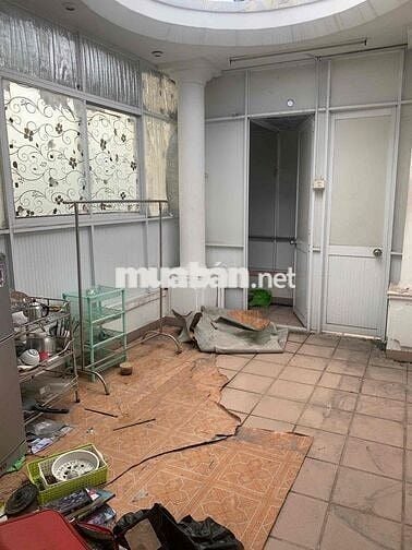 NHÀ NGUYÊN CĂN THÀNH THÁI – TRUNG TÂM QUẬN 10 – 4PN RỘNG RÃI + 3PN