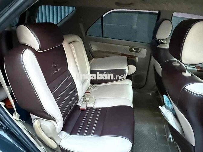 Toyota Fortuner 2009 2 cầu 100.000 km Đen