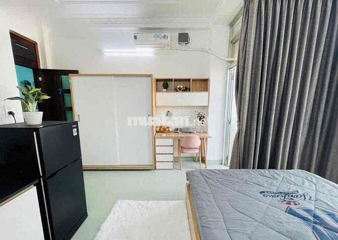 STUDIO BAN CÔNG THOÁNG ĐẸP FULL NỘI THẤT NGAY TRUNG TÂM QUẬN 10