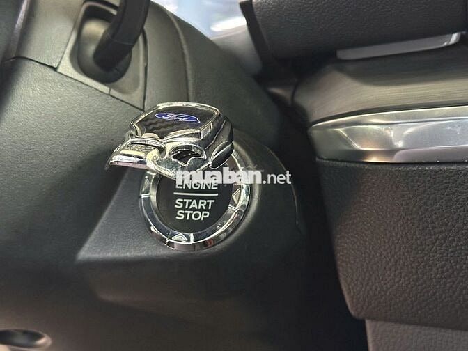 Ford Everest Titanium 2022 4x4, 26.000km, vay 75%